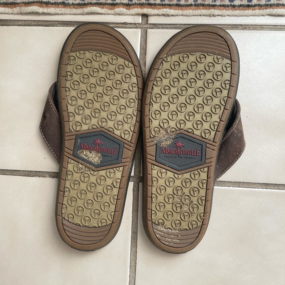 Men’s leather flip flops